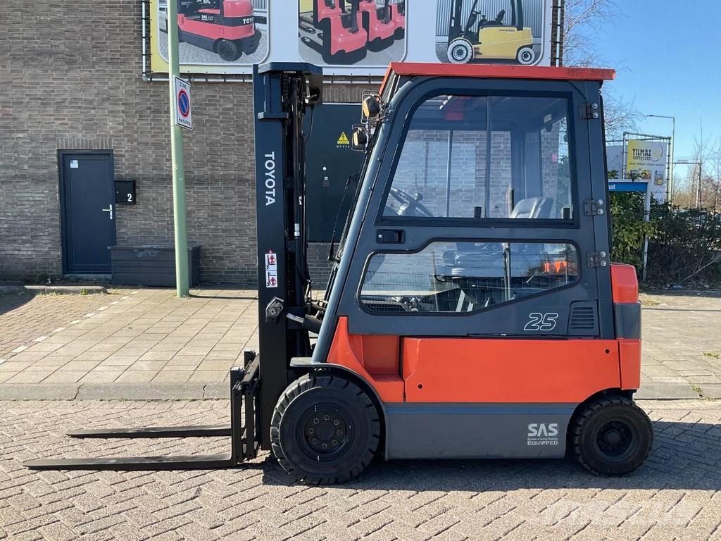 Toyota 7FBMF25 2500KG 5.00METER HEFTRUCK شاحنات ذات رافعات شوكية تعمل بالكهرباء