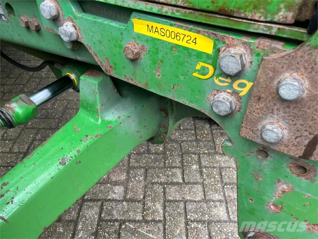 John Deere 6910 Premium Tractors
