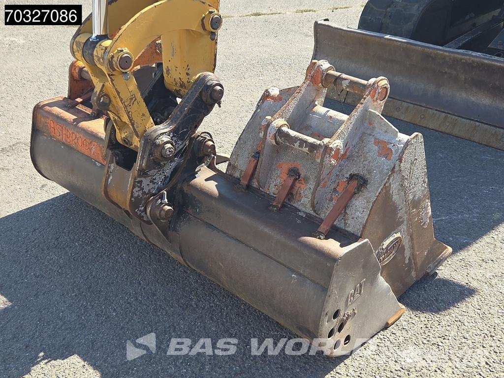 CAT 305 E2 CR Miniescavatori