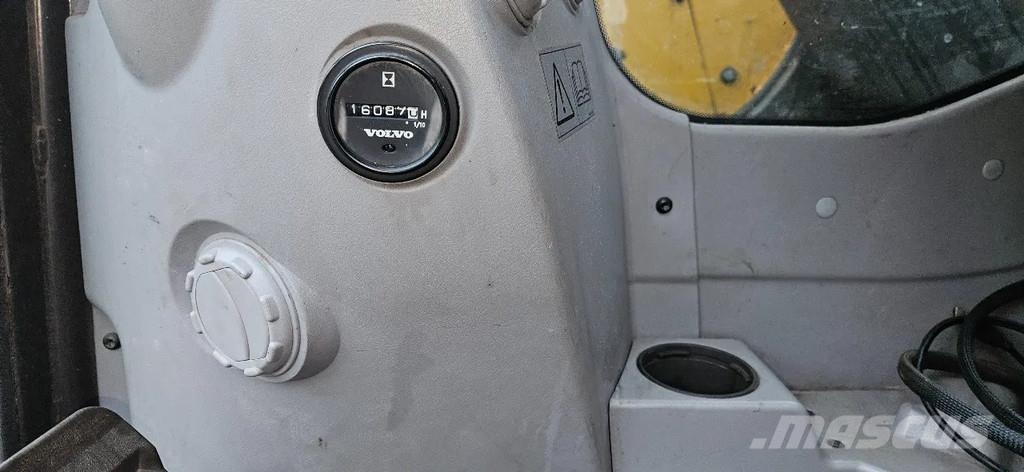 Volvo ECR 235 Εκσκαφείς με ερπύστριες