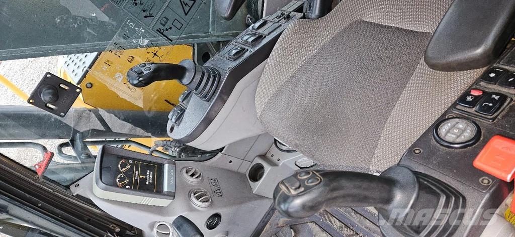 Volvo ECR 235 Εκσκαφείς με ερπύστριες