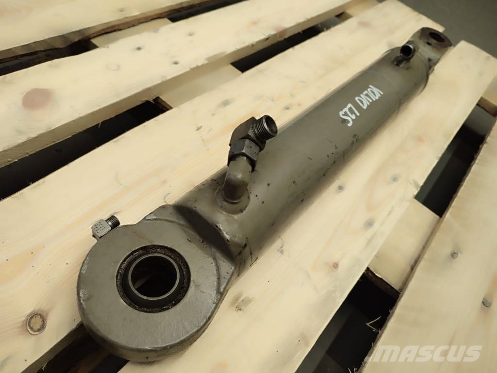 Volvo L25 hydraulic steering cylinder Hidráulicos