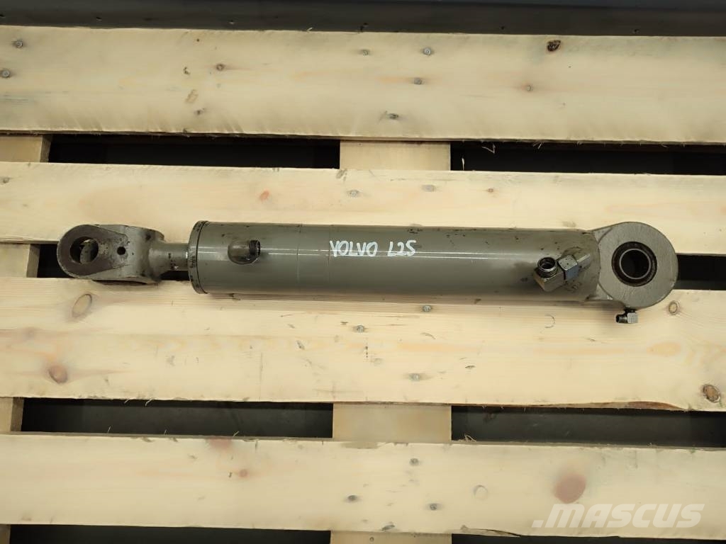 Volvo L25 hydraulic steering cylinder Hidráulicos
