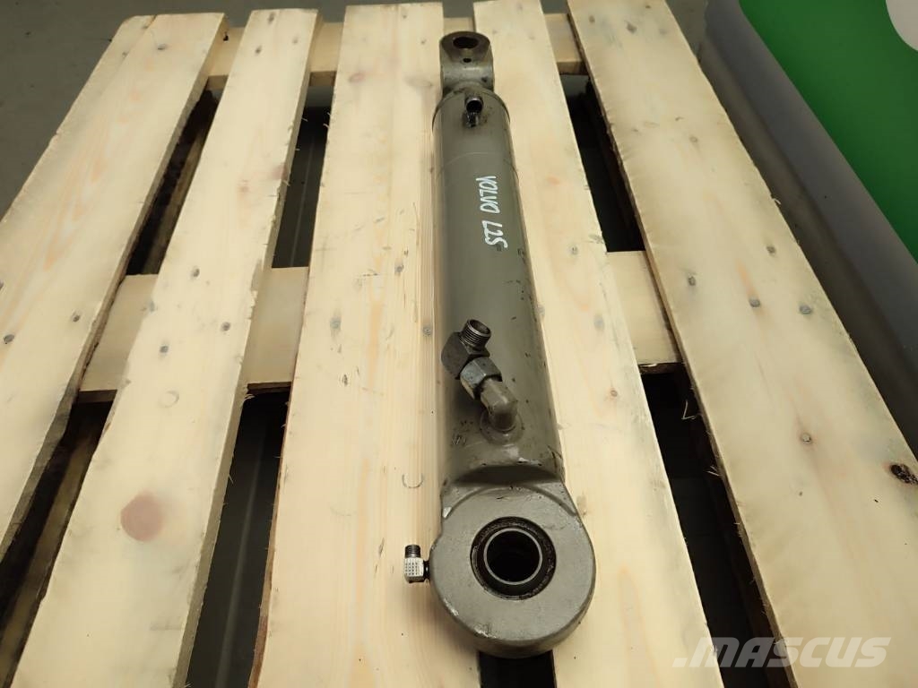 Volvo L25 hydraulic steering cylinder Hidráulicos