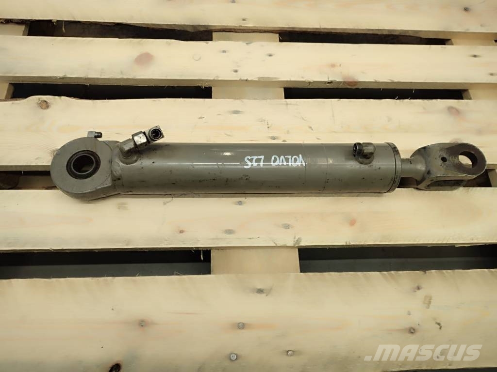 Volvo L25 hydraulic steering cylinder Hidráulicos