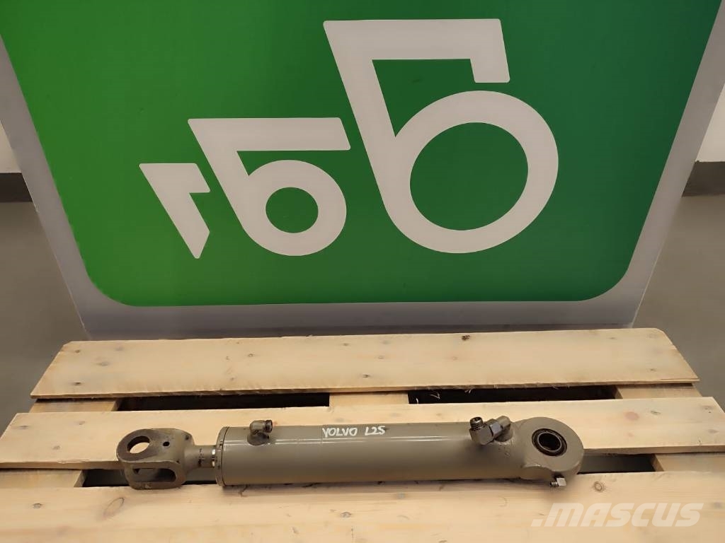 Volvo L25 hydraulic steering cylinder Hidráulicos