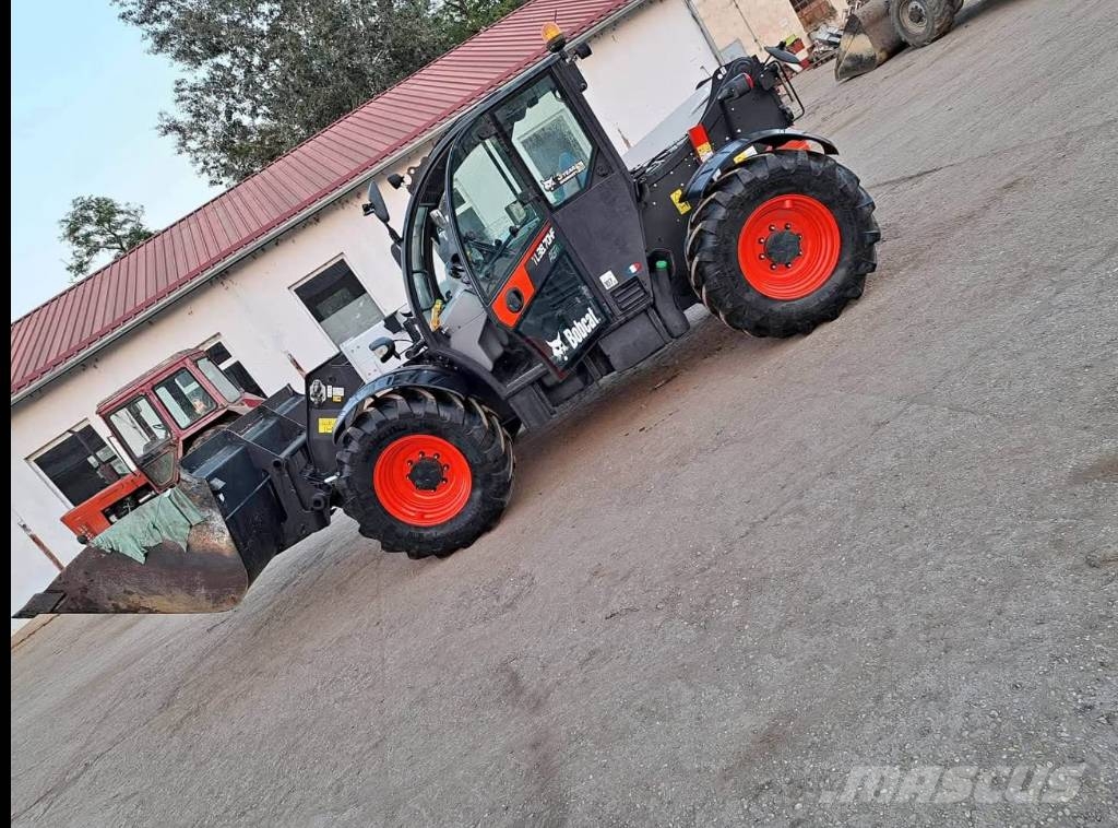 Bobcat TL 38.70 Agri Teleszkópos mezőgazdasági rakodók