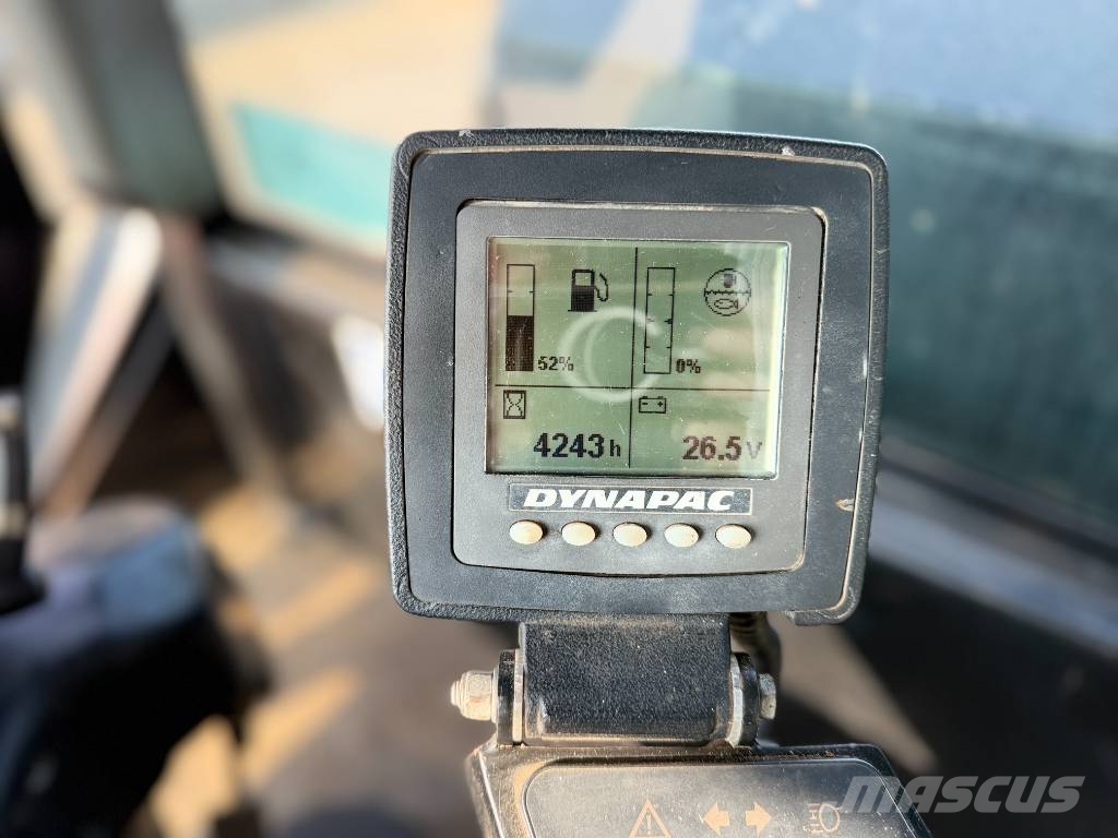 Dynapac CP224 Пневматични гумени ролки