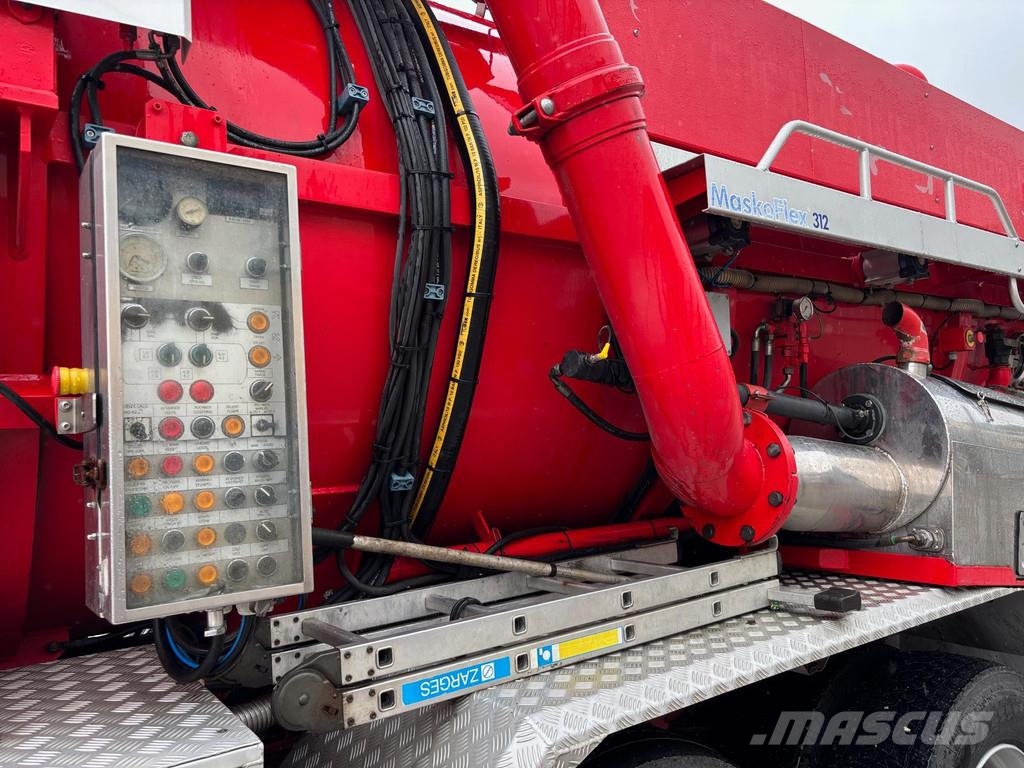 Volvo FH540 6X2*4 VACUM + RETARDER Slamsugningsbil