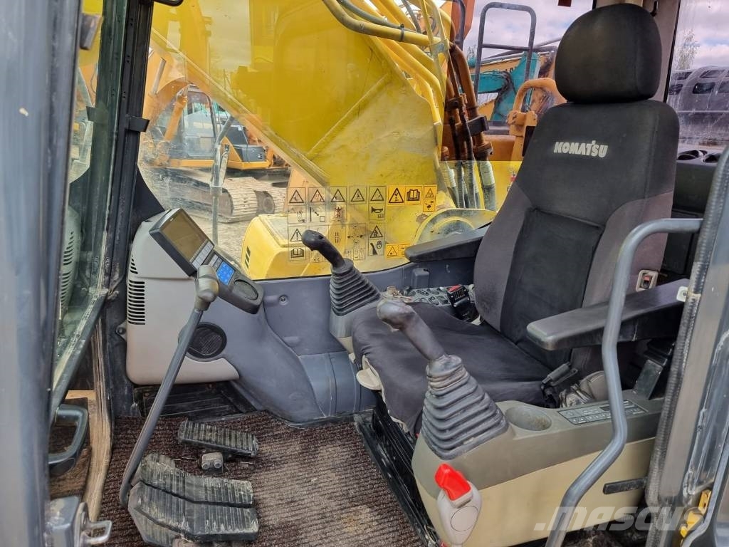 Komatsu PC 360 LC-10 حفارات زحافة