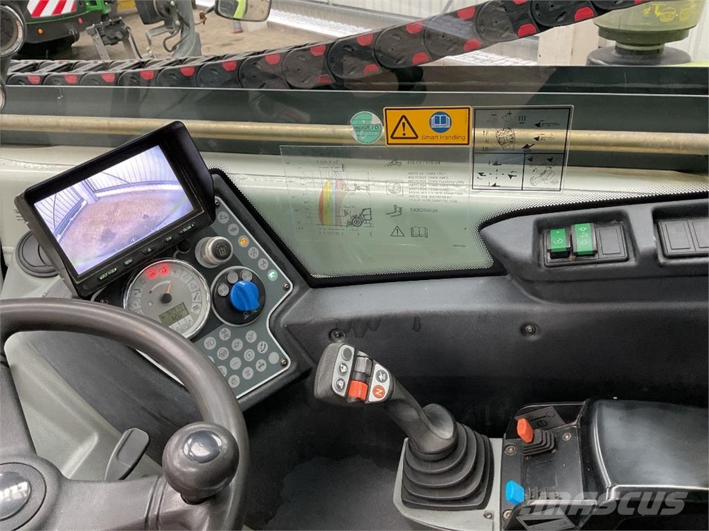 CLAAS Scorpion 7055 Varipower مناولات متداخلة