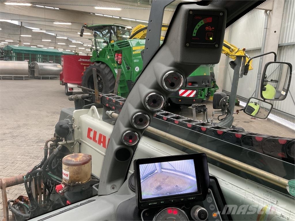 CLAAS Scorpion 7055 Varipower مناولات متداخلة