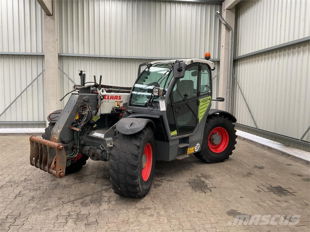 CLAAS Scorpion 7055 Varipower مناولات متداخلة