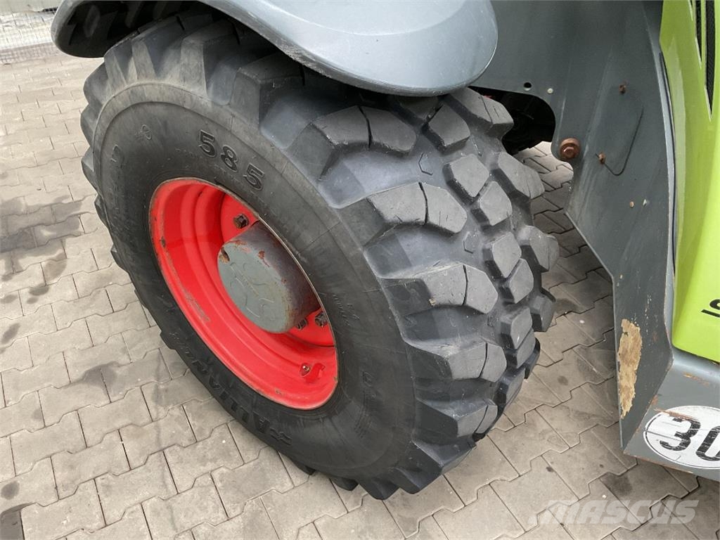 CLAAS Scorpion 7055 Varipower مناولات متداخلة