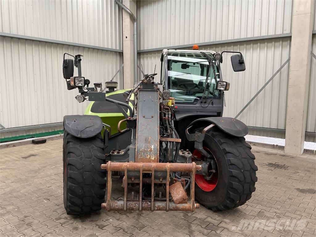 CLAAS Scorpion 7055 Varipower مناولات متداخلة