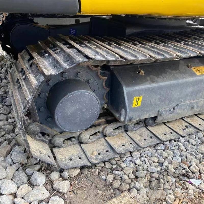 Komatsu PC 56 Mini bagri <7t