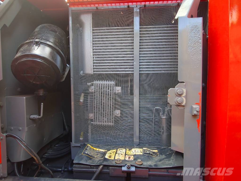 Hitachi ZX130 Bageri guseničari
