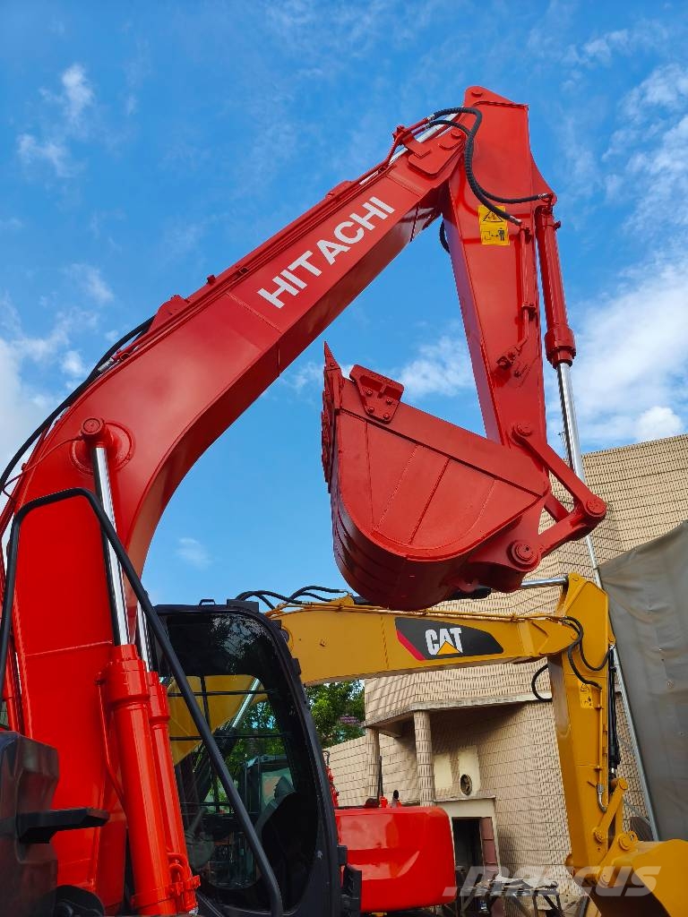 Hitachi ZX130 Bageri guseničari