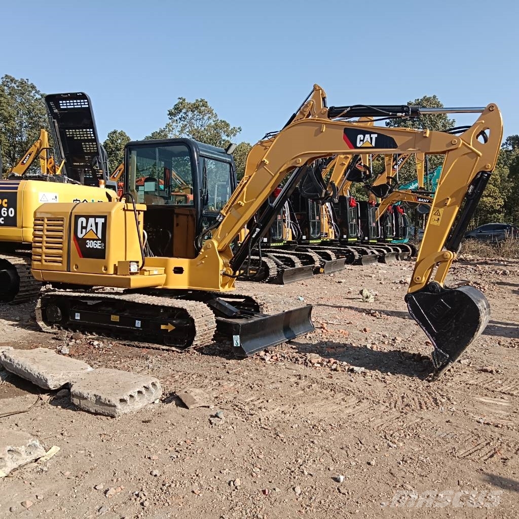 CAT 306E 中型挖掘机