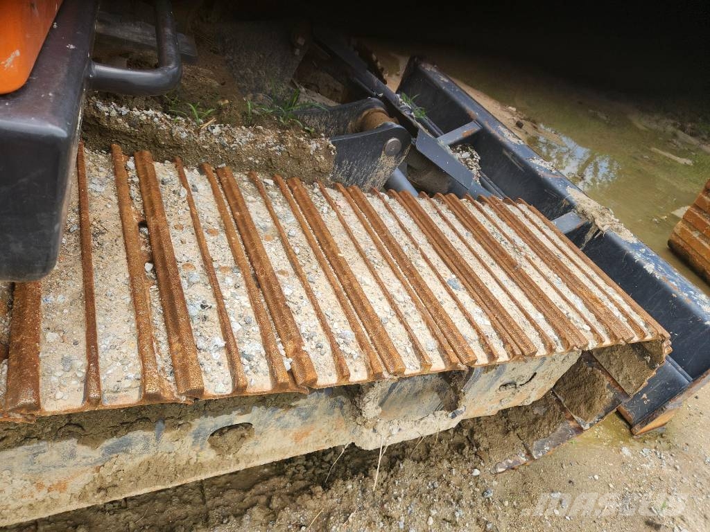 Doosan DX150LC-7 حفارات وسط 7 طن - 12 طن