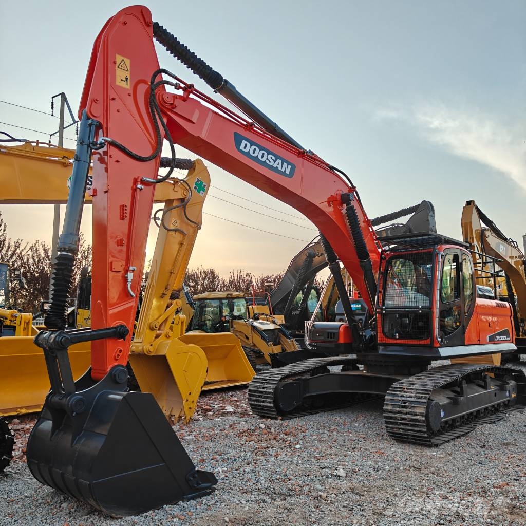 Doosan 300LC-9C Pásové rýpadlá