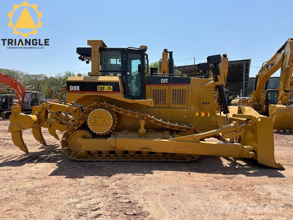 CAT D 8 R lánctalpas dózerek