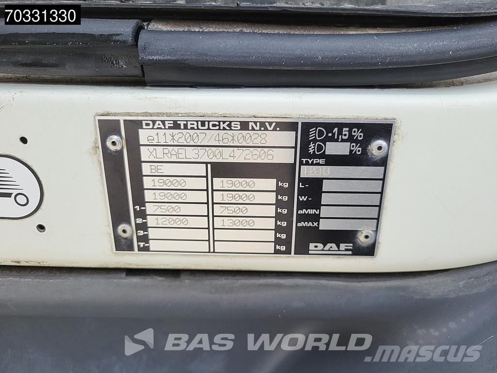 DAF LF 260 4X2 19tonner curtainsides 2000kg Ladebordwa Camiones de caja de lona