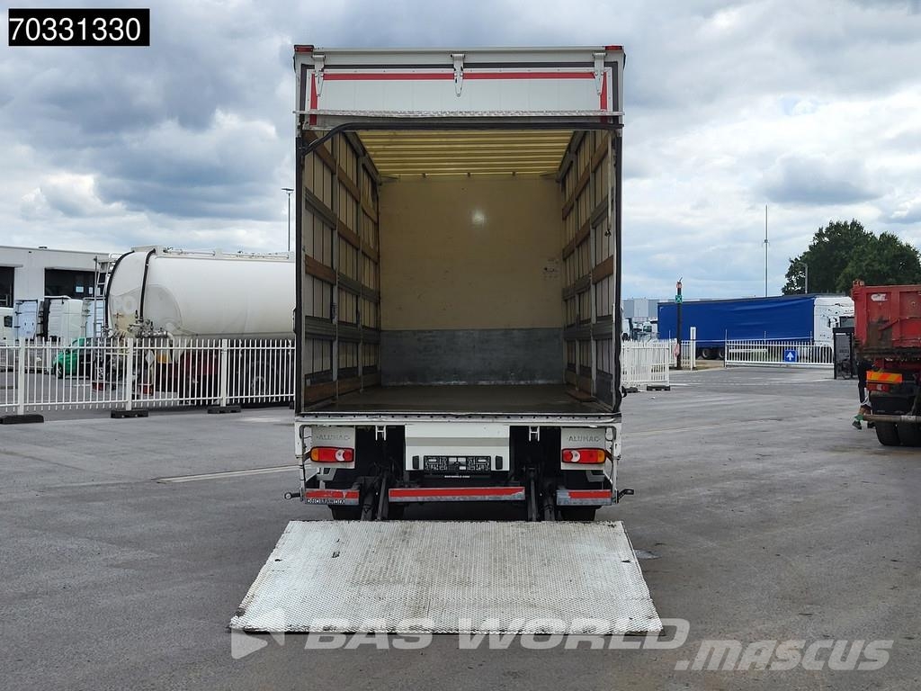 DAF LF 260 4X2 19tonner curtainsides 2000kg Ladebordwa Camiones de caja de lona
