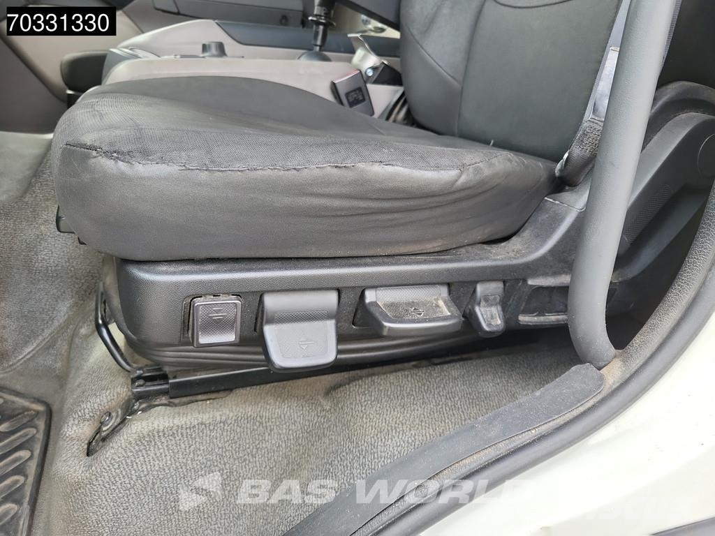 DAF LF 260 4X2 19tonner curtainsides 2000kg Ladebordwa Camiones de caja de lona
