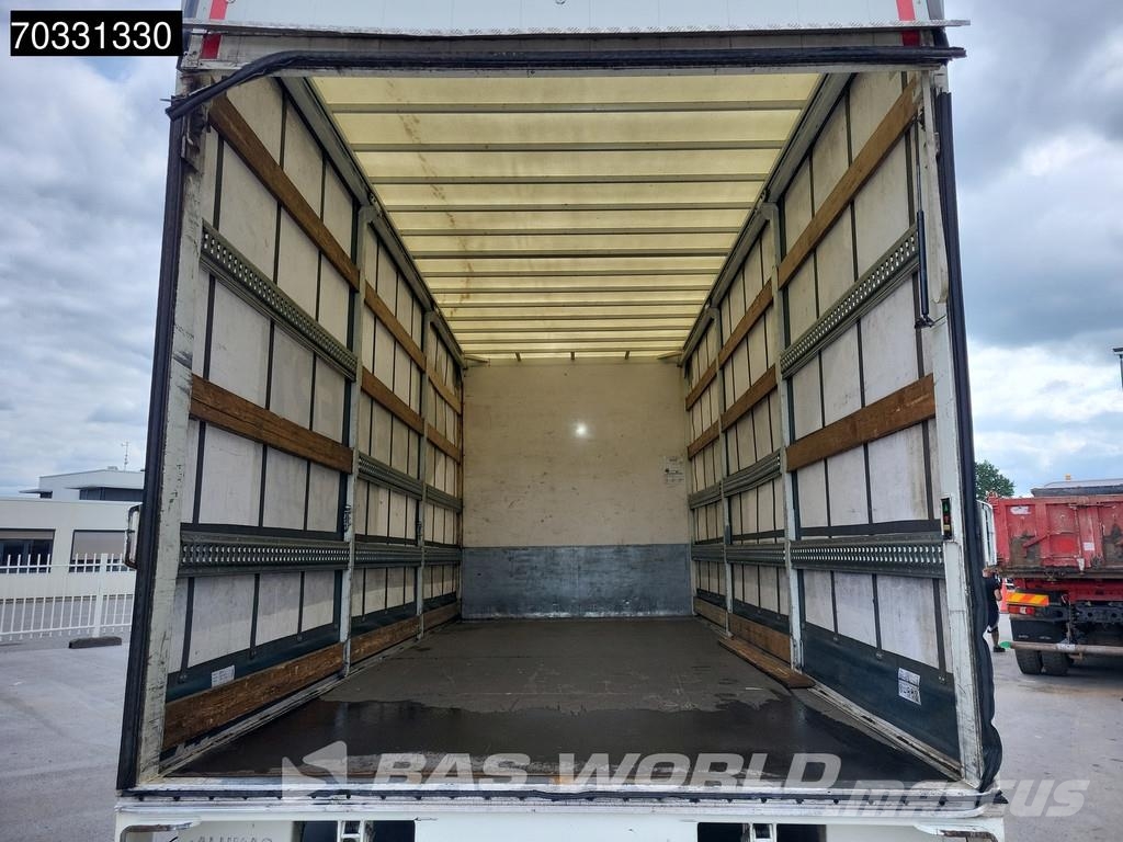 DAF LF 260 4X2 19tonner curtainsides 2000kg Ladebordwa Camiones de caja de lona