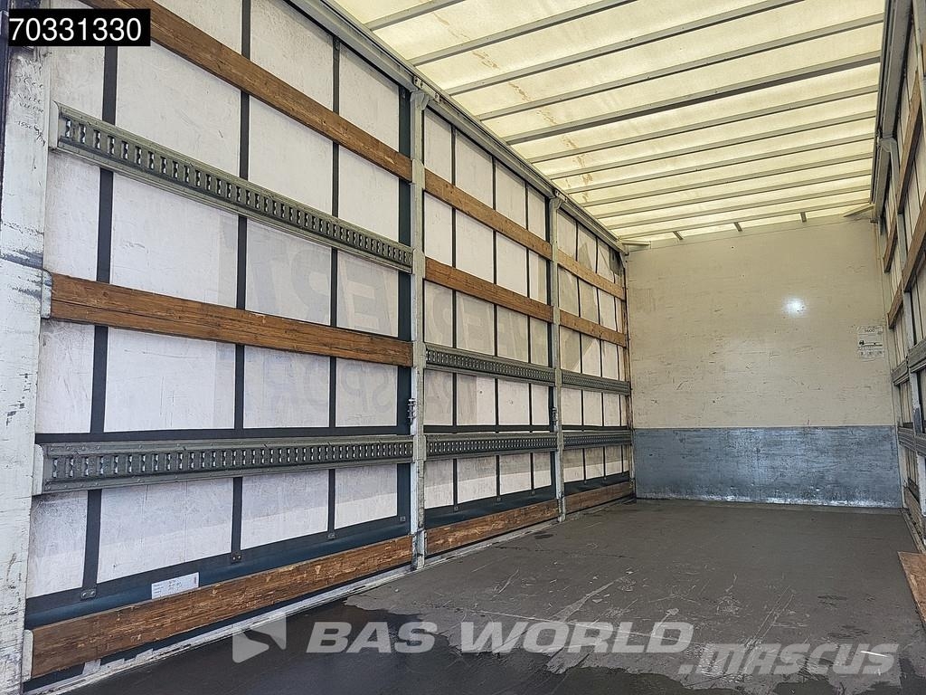 DAF LF 260 4X2 19tonner curtainsides 2000kg Ladebordwa Camiones de caja de lona