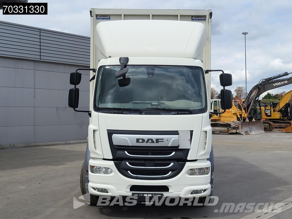DAF LF 260 4X2 19tonner curtainsides 2000kg Ladebordwa Camiones de caja de lona