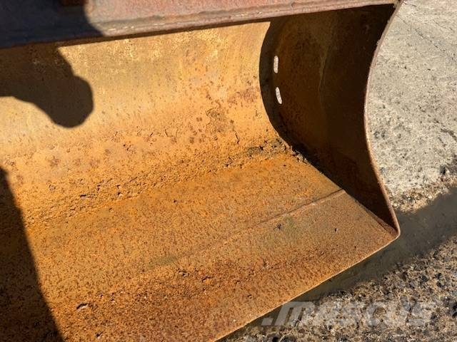 Cangini CW 10 - 1400 mm دلاء