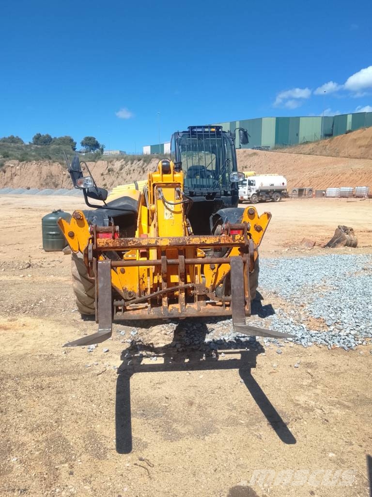 JCB 540-140 Carretillas telescópicas