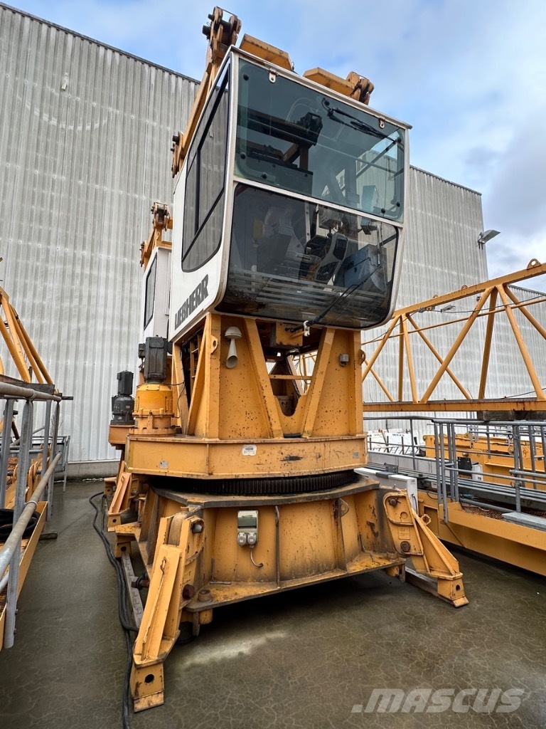 Liebherr 245 EC-H 12 Litronic 塔式起重機