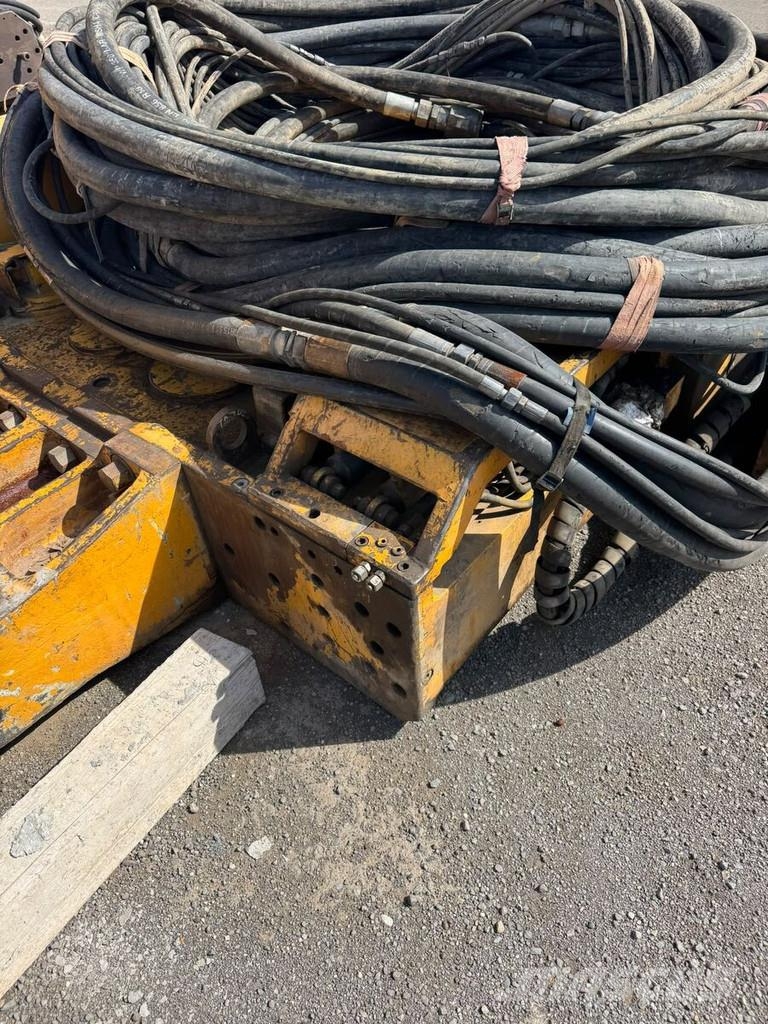 PVE 800 VM Vibro Hammer and Power Pack 破碎锤
