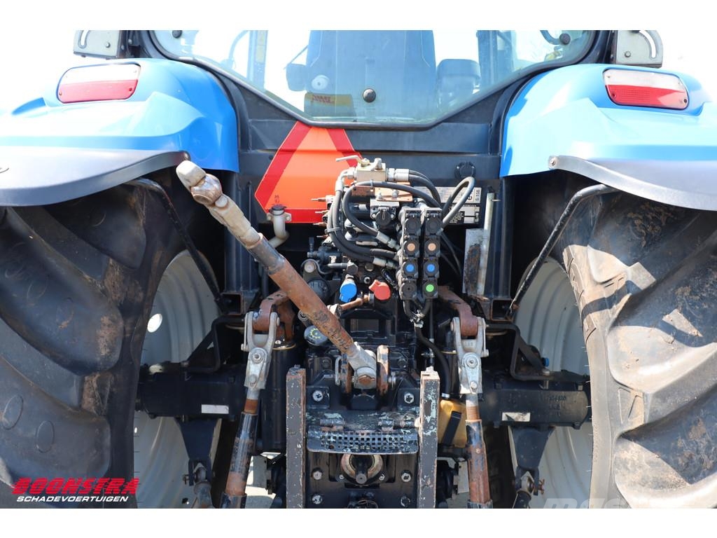 New Holland T6020 ELITE BY 2012 8.421 Uur Трактори