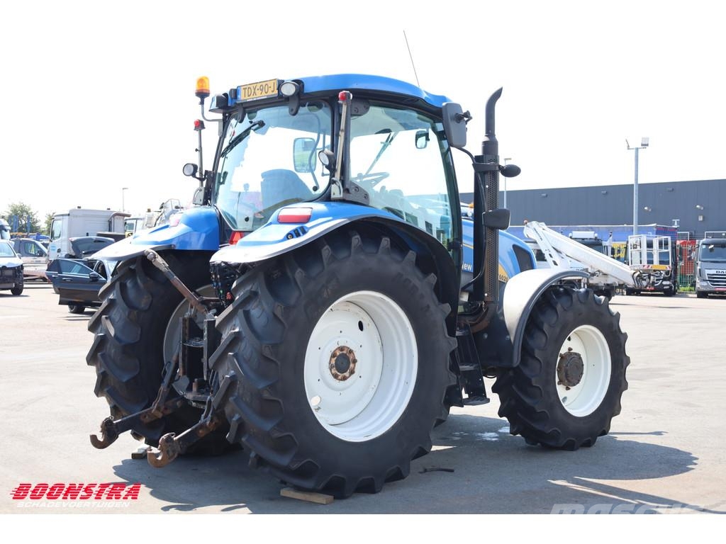 New Holland T6020 ELITE BY 2012 8.421 Uur Трактори