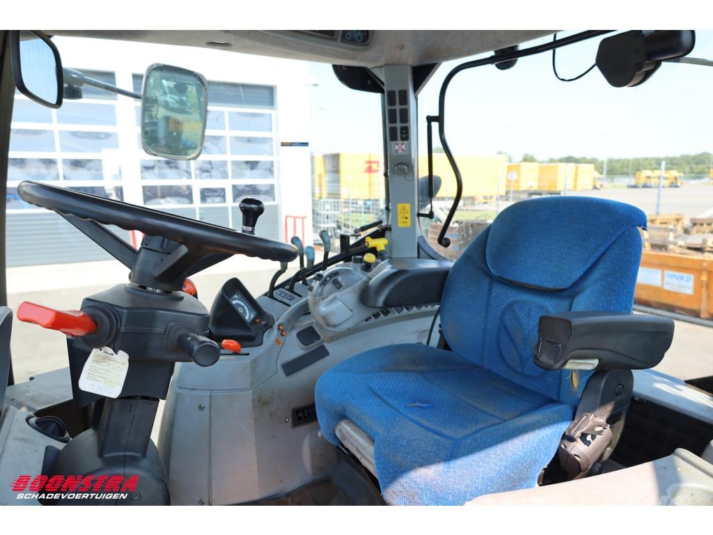 New Holland T6020 ELITE BY 2012 8.421 Uur Трактори