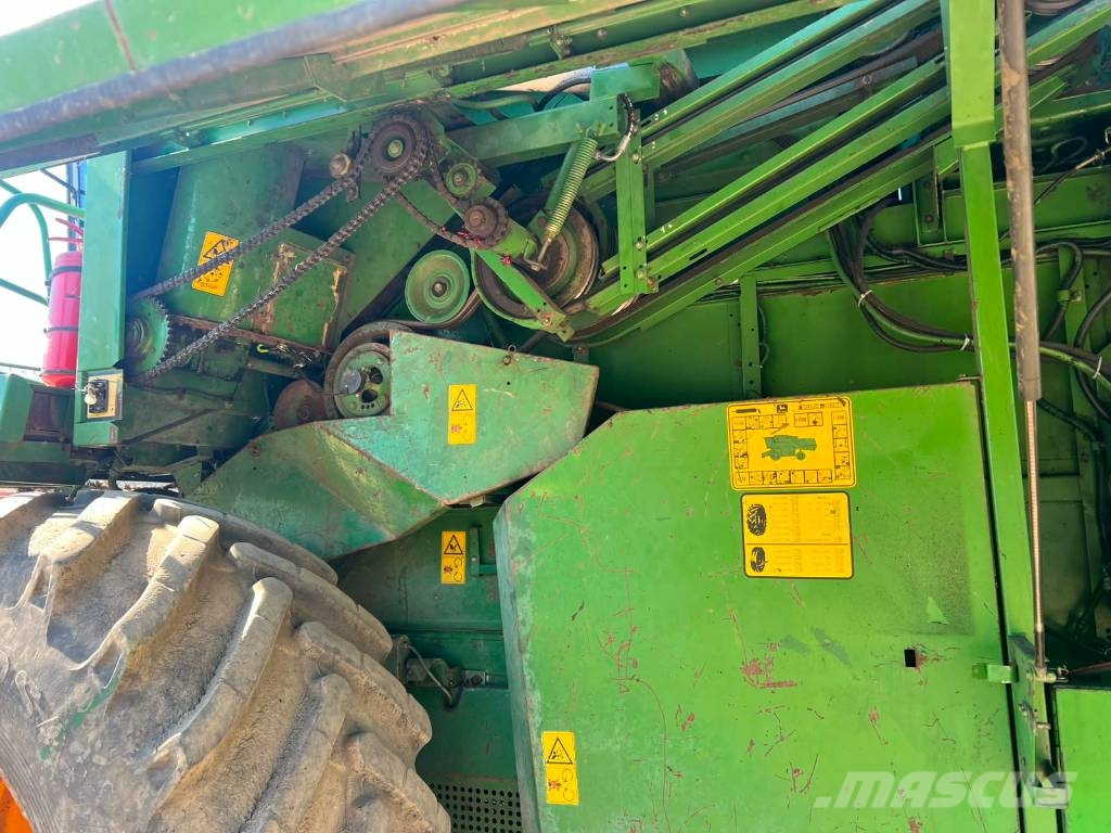 John Deere 2058 Mietitrebbiatrici