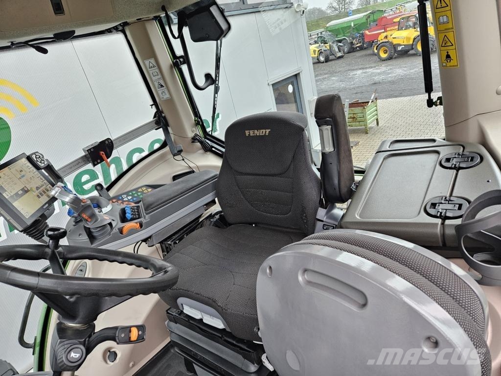 Fendt 824 VARIO PROFI PLUS Tractors