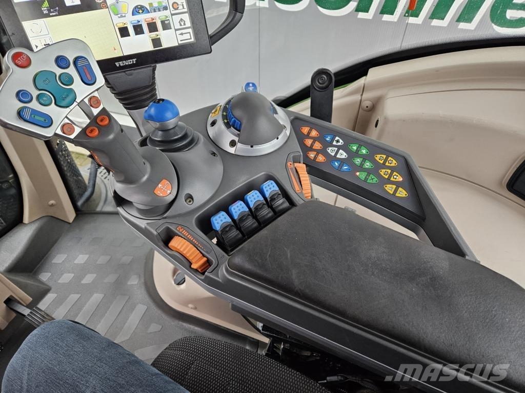 Fendt 824 VARIO PROFI PLUS Tractors