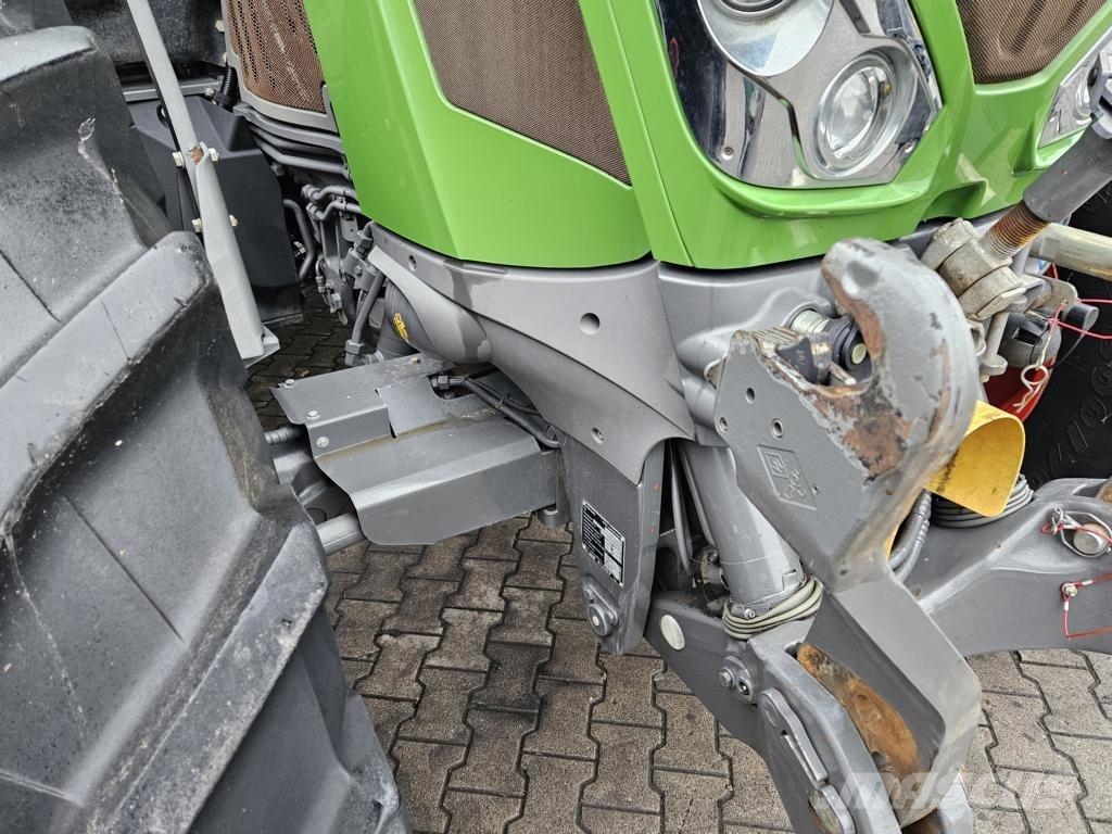 Fendt 824 VARIO PROFI PLUS Tractors