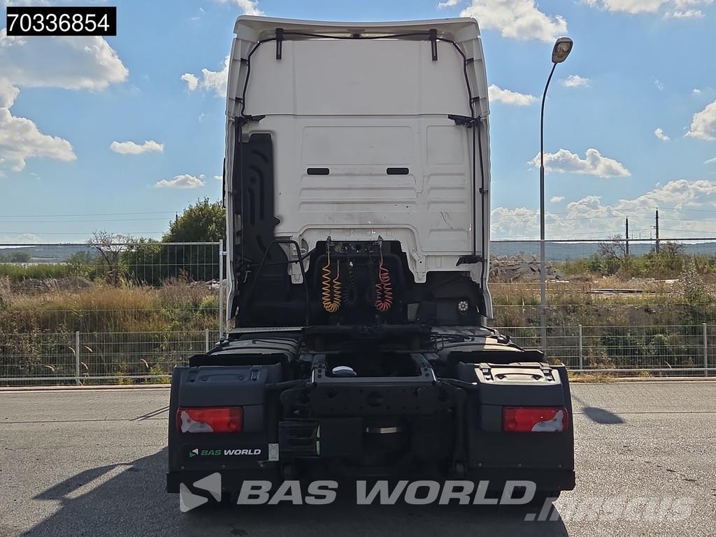 MAN TGX 18.500 TGX 4X2 XXL Mega Retarder Hebesattel 2x Camiones tractor