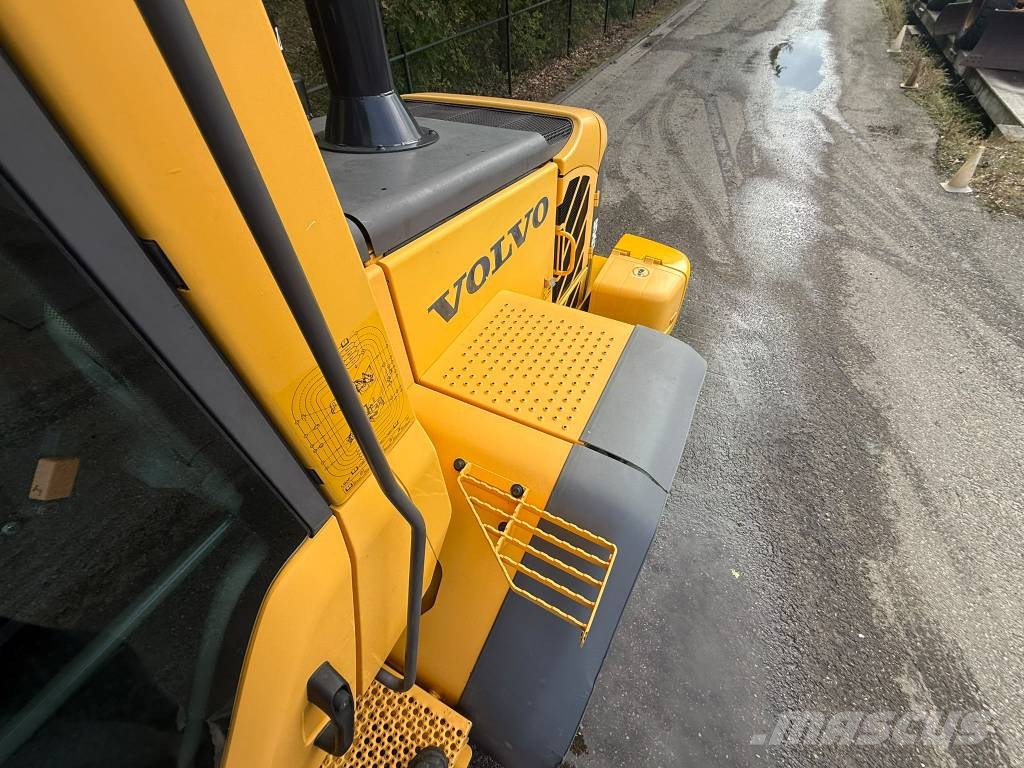 Volvo L90F Low hours Rataslaadurid