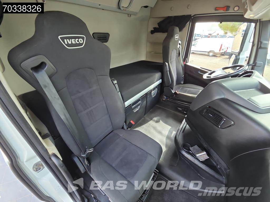 Iveco S-Way 490 4X2 Retarder 2x Tanks Standklima ACC Nav Sattelzugmaschinen