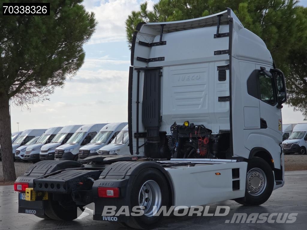 Iveco S-Way 490 4X2 Retarder 2x Tanks Standklima ACC Nav Sattelzugmaschinen