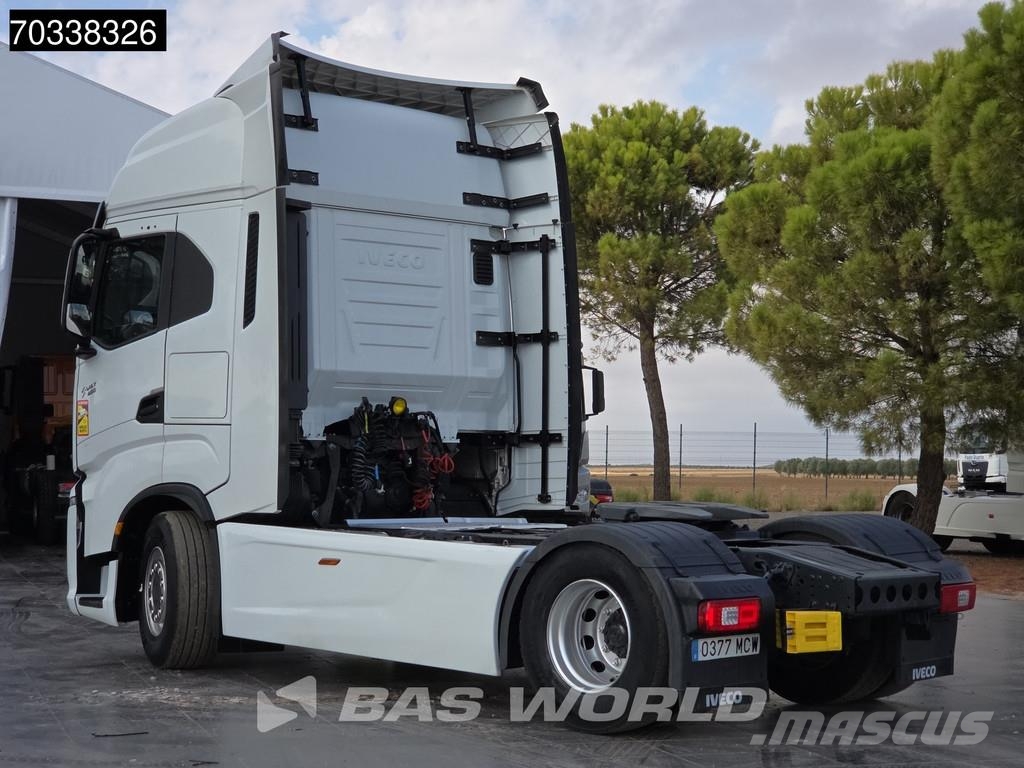 Iveco S-Way 490 4X2 Retarder 2x Tanks Standklima ACC Nav Sattelzugmaschinen