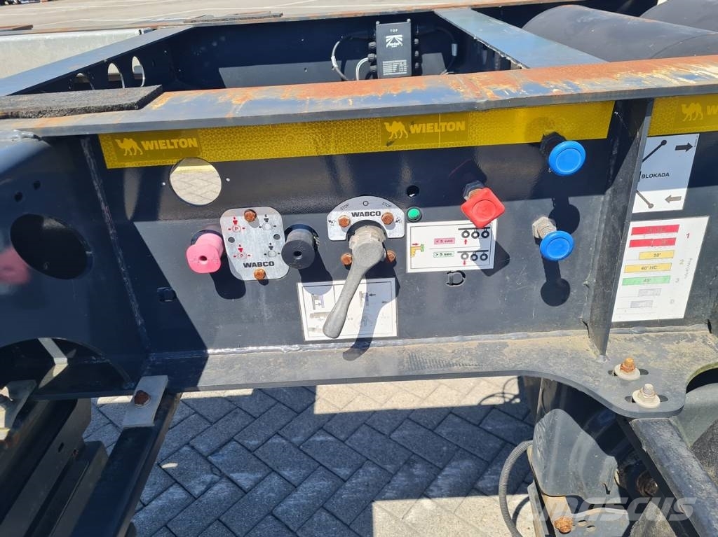 Wielton NS-3 Konteinertreileri