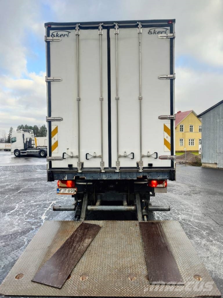 Scania R 500 Camiones con caja de remolque